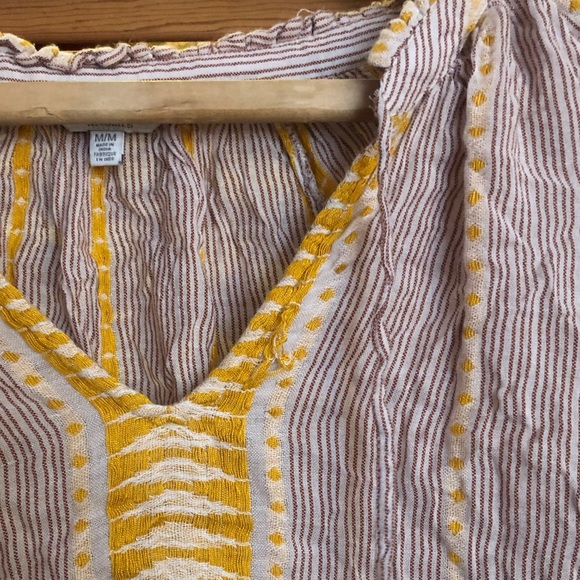 Patterned Top! - Picture 3 of 3